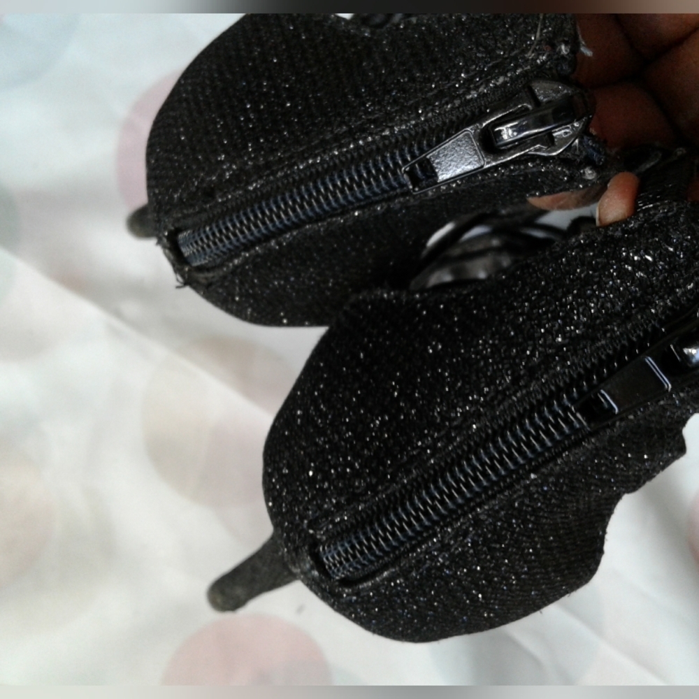 Shoes - Picture 7 of 7